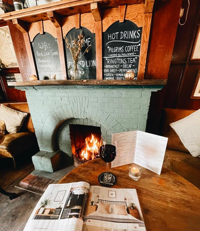 The Red Lion Inn อัลน์มัธ ภายนอก รูปภาพ