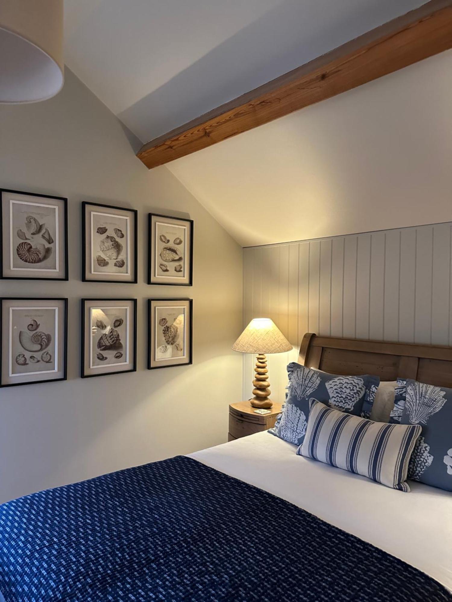 The Red Lion Inn อัลน์มัธ ภายนอก รูปภาพ