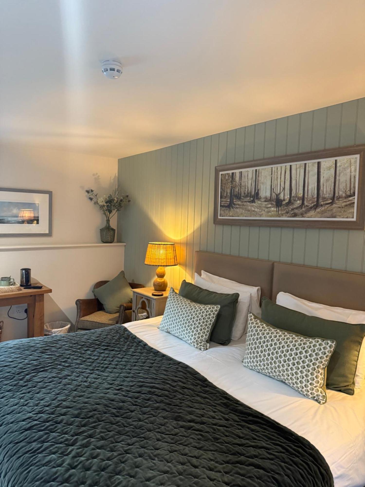 The Red Lion Inn อัลน์มัธ ภายนอก รูปภาพ