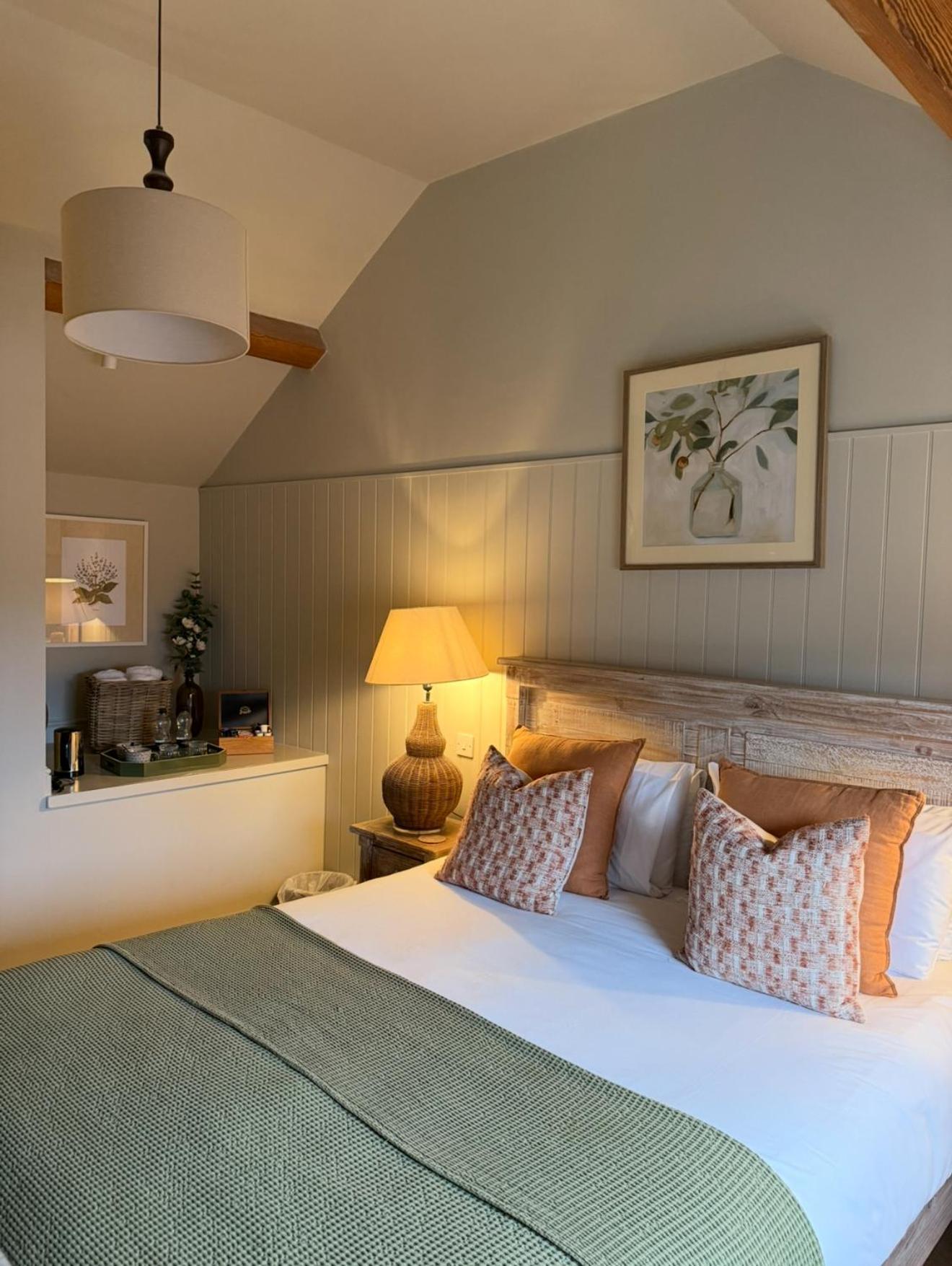 The Red Lion Inn อัลน์มัธ ภายนอก รูปภาพ
